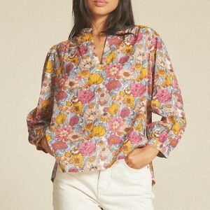 Trovata Birds Of Paradise Bailey Blouse in the Dawn Fleurettes pattern